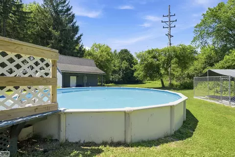 Exterior - 105 3rd, Yale, MI 48097 photo 10 of 11