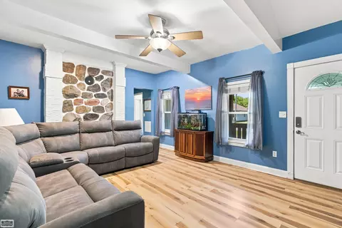 Living - 105 3rd, Yale, MI 48097 photo 2 of 2