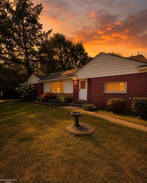 42501 Utica, Sterling Heights, MI 48314