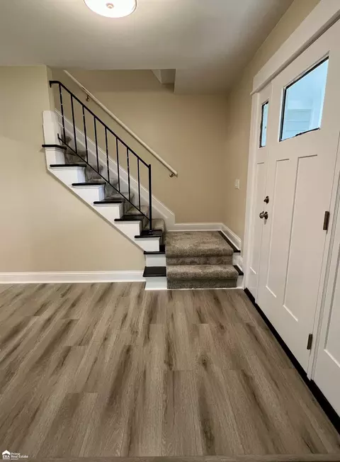 Entry Way - 1173 Highgate, Flint, MI 48507 photo 2 of 2
