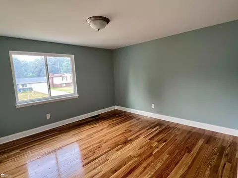 Bedroom - 1173 Highgate, Flint, MI 48507 photo 1 of 8