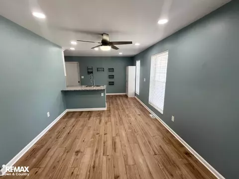 Living - 3130 Pinegate, Flushing, MI 48433 photo 1 of 5