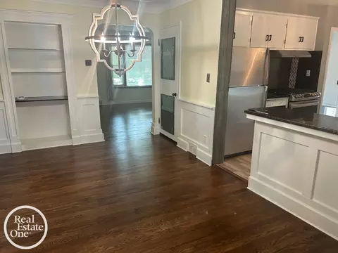 Dining - 463 Bournemouth, Grosse Pointe Farms, MI 48236 photo 2 of 2