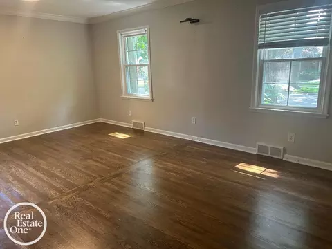 Living - 463 Bournemouth, Grosse Pointe Farms, MI 48236 photo 6 of 7