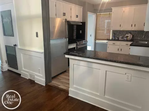 Kitchen - 463 Bournemouth, Grosse Pointe Farms, MI 48236 photo 1 of 3