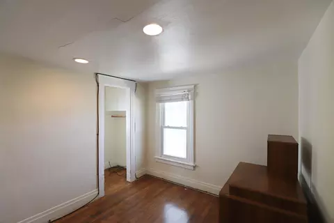 Bedroom - 822 E 8th, Flint, MI 48503 photo 2 of 2