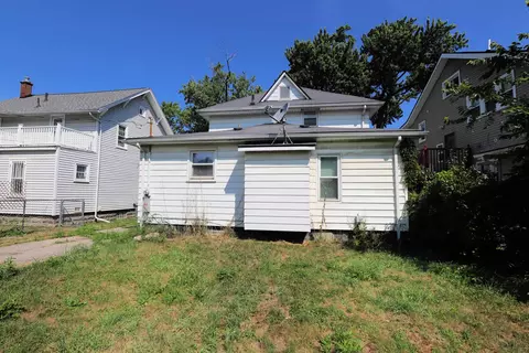 Exterior - 822 E 8th, Flint, MI 48503 photo 5 of 7