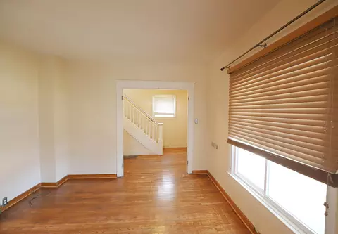 Living - 822 E 8th, Flint, MI 48503 photo 3 of 3