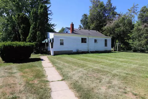 Exterior - 825 E Riv, Flushing, MI 48433 photo 15 of 15