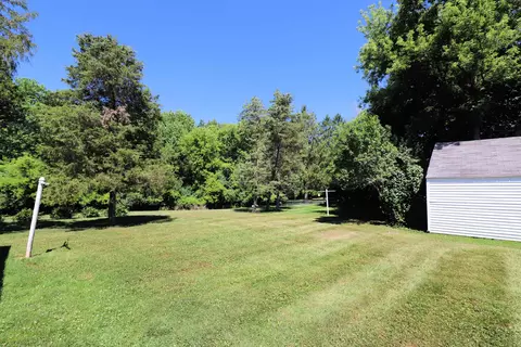 Exterior - 825 E Riv, Flushing, MI 48433 photo 13 of 15