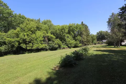 Exterior - 825 E Riv, Flushing, MI 48433 photo 7 of 15