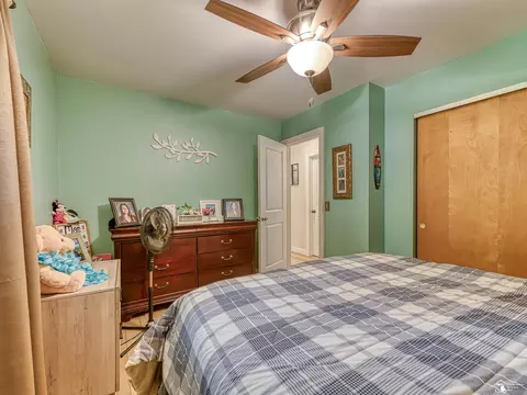Bedroom - 1021 Hackman, Temperance, MI 48182 photo 2 of 5