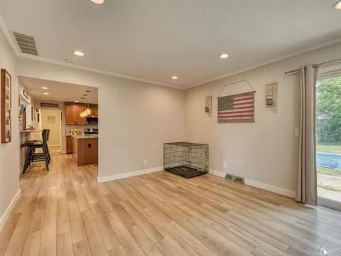 Living - 1021 Hackman, Temperance, MI 48182 photo 6 of 6
