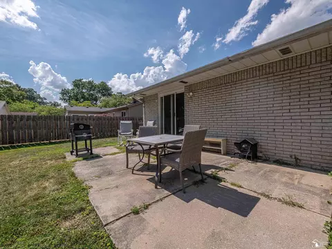 Exterior - 1021 Hackman, Temperance, MI 48182 photo 8 of 9