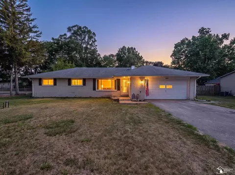 Exterior - 1021 Hackman, Temperance, MI 48182 photo 2 of 9