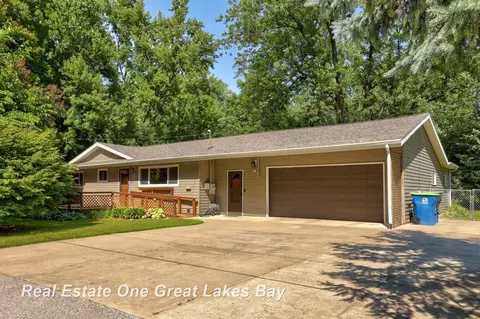 6654 Davis, Saginaw, MI 48604