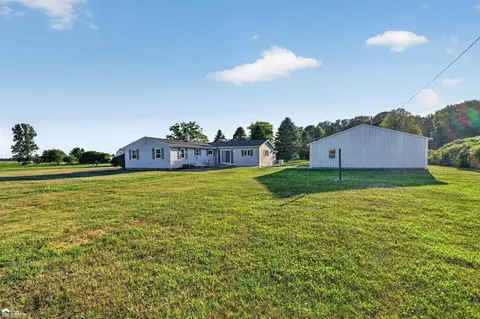 5293 E Cole, Bancroft, MI 48414 photo 45