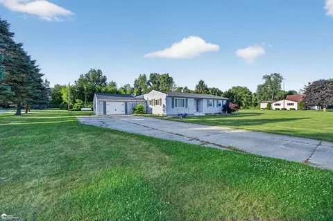 5293 E Cole, Bancroft, MI 48414 photo 37