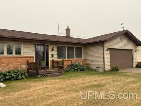 11 Trimountain, South Range, MI 49963