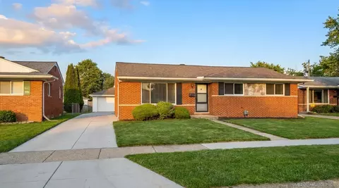 31496 Roan, Warren, MI 48093