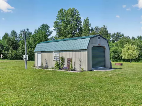 Exterior - 4107 Pine, Gladwin, MI 48624 photo 12 of 20