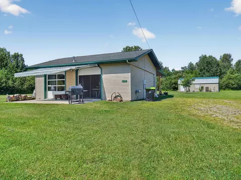 Exterior - 4107 Pine, Gladwin, MI 48624 photo 9 of 20