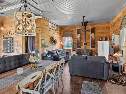 Dining - 4107 Pine, Gladwin, MI 48624 photo 1 of 5