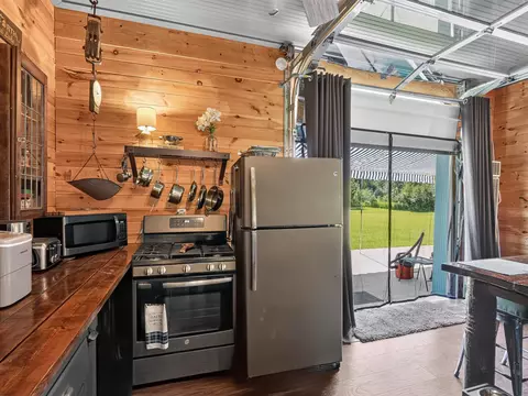 Kitchen - 4107 Pine, Gladwin, MI 48624 photo 4 of 4