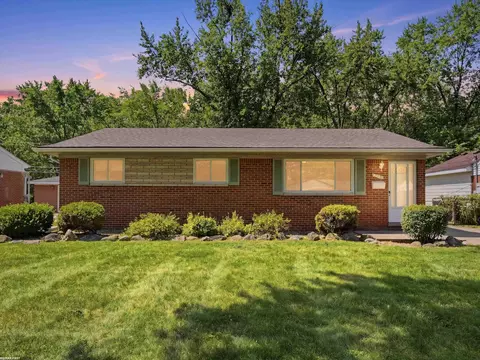 10994 Lesure, Sterling Heights, MI 48312