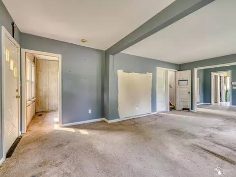 Living - 3278 Maplewood, Monroe, MI 48162 photo 4 of 4