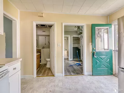 Entry Way - 3278 Maplewood, Monroe, MI 48162 photo 1 of 1
