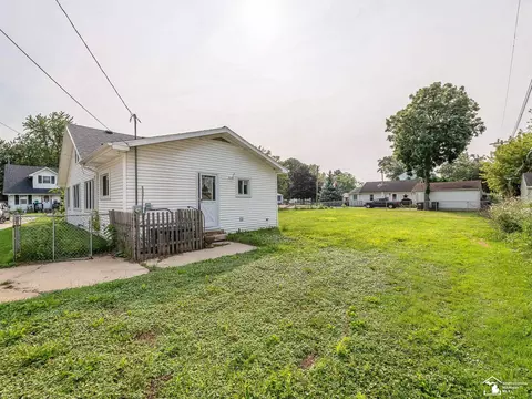 Exterior - 3278 Maplewood, Monroe, MI 48162 photo 3 of 9