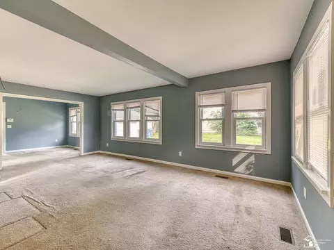 Living - 3278 Maplewood, Monroe, MI 48162 photo 3 of 4