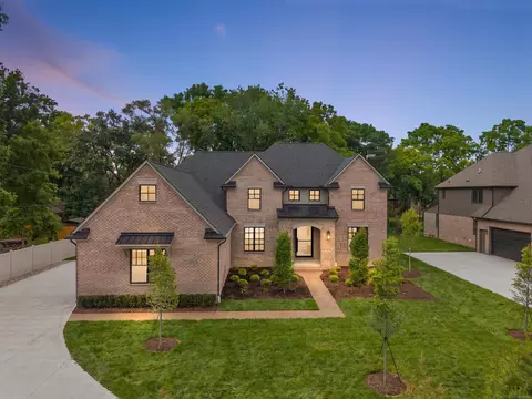 1051 E Avon, Rochester Hills, MI 48307