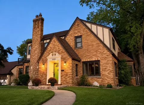 2345 Plainfield NE, Grand Rapids, MI 49505