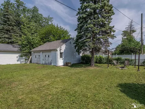 Exterior - 18 W Noble, Monroe, MI 48162 photo 4 of 6