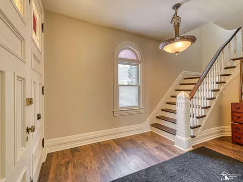 Entry Way - 18 W Noble, Monroe, MI 48162 photo 6 of 8