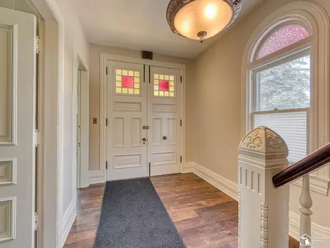 Entry Way - 18 W Noble, Monroe, MI 48162 photo 4 of 8