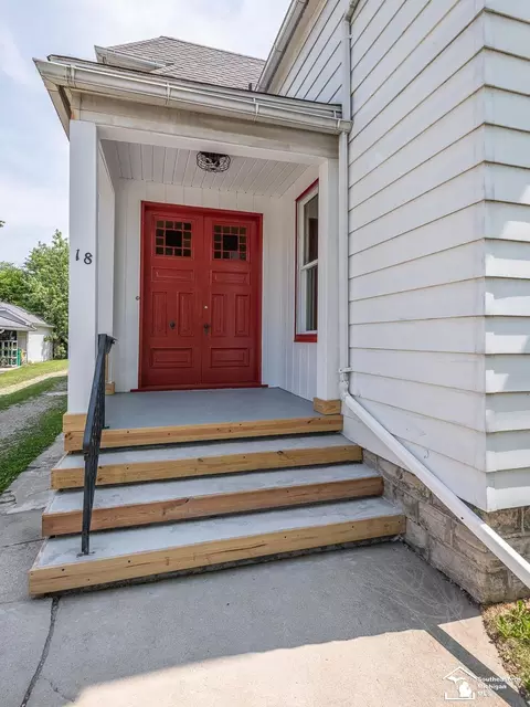 Exterior - 18 W Noble, Monroe, MI 48162 photo 6 of 6
