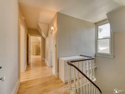 Entry Way - 18 W Noble, Monroe, MI 48162 photo 2 of 8