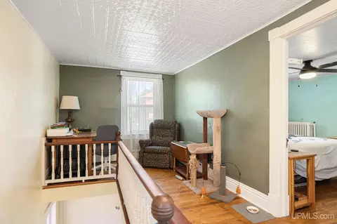 Entry Way - 811 N Third, Ishpeming, MI 49849 photo 3 of 3