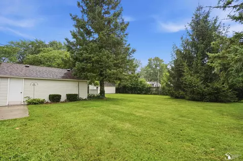 Exterior - 12891 Crane, Carleton, MI 48117 photo 6 of 7