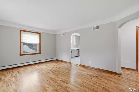 Living - 12891 Crane, Carleton, MI 48117 photo 3 of 3