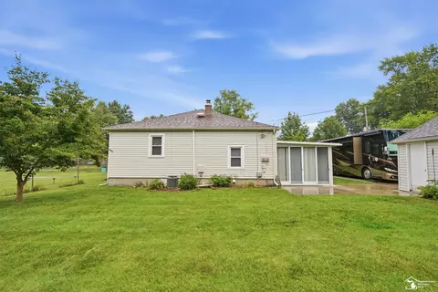 Exterior - 12891 Crane, Carleton, MI 48117 photo 4 of 7