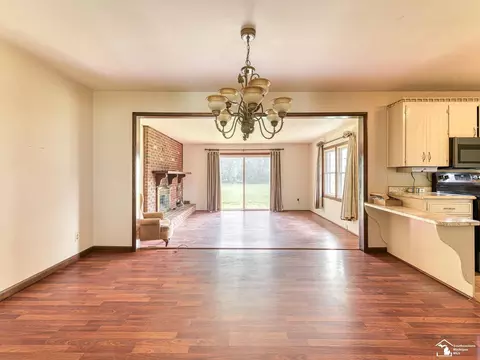 Living - 1810 Whipple, Carleton, MI 48117 photo 4 of 7