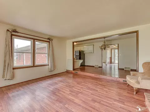 Living - 1810 Whipple, Carleton, MI 48117 photo 7 of 7