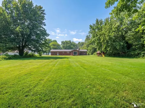 Exterior - 1810 Whipple, Carleton, MI 48117 photo 9 of 10