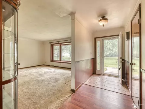 Entry Way - 1810 Whipple, Carleton, MI 48117 photo 2 of 3