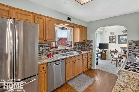 Kitchen - 825 N State, Owosso, MI 48867 photo 1 of 3