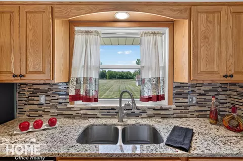 Kitchen - 825 N State, Owosso, MI 48867 photo 2 of 3